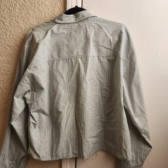 NWT- Abercrombie & Fitch Oversized Cropped Poplin Shirt - Picture 2 of 7